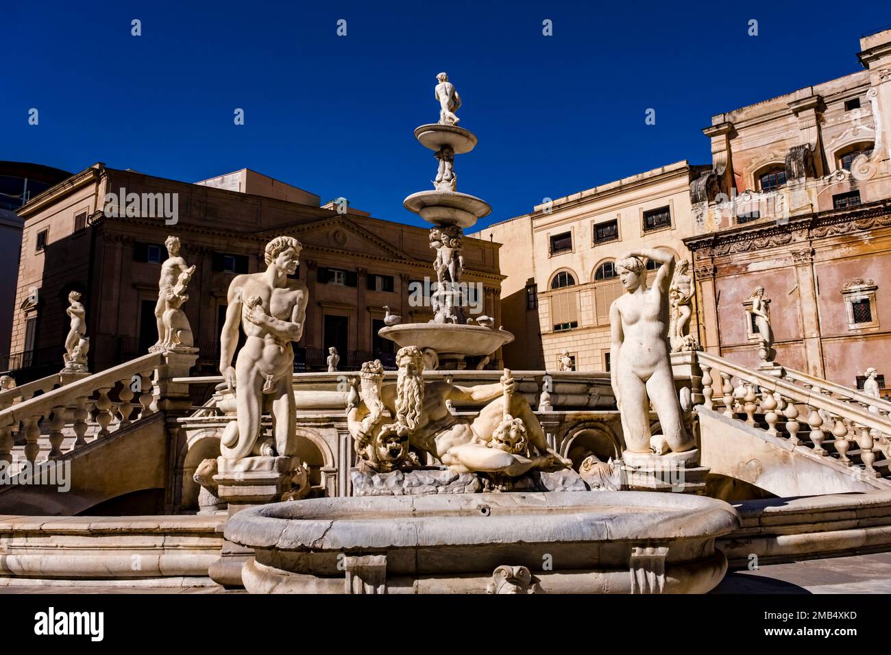 La Fontana Pretoria, Fontana Pretoria, è una fontana monumentale situata in Piazza Pretoria. Foto Stock