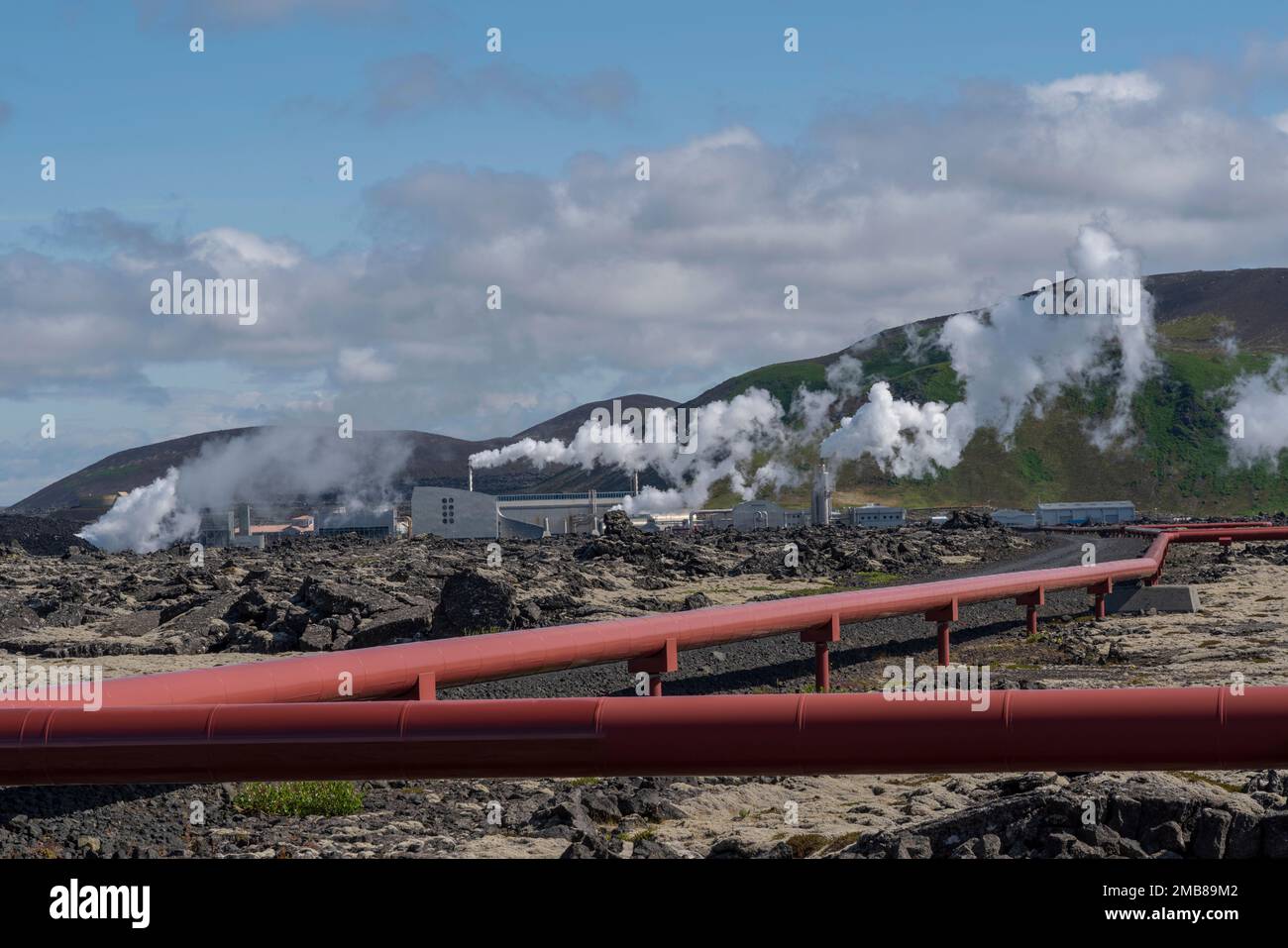 Impianto termico geyser vicino alla Laguna Blu in Islanda. Foto Stock