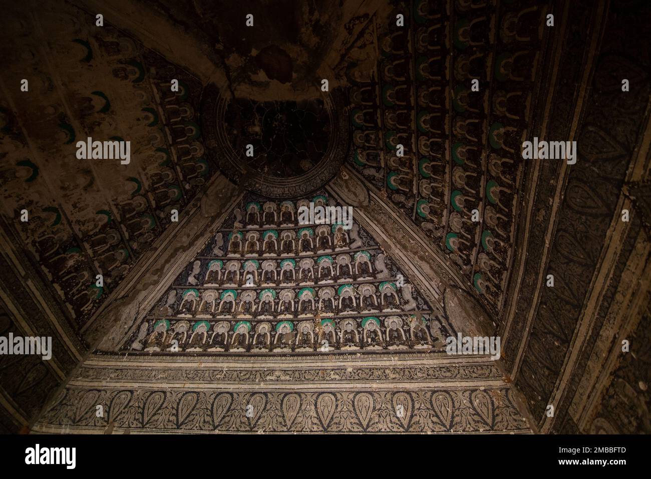 Old Bagan interni dipinti colorati Arte storica- Old Bagan ( Bagan ပုဂံ ) Myanmar Foto Stock