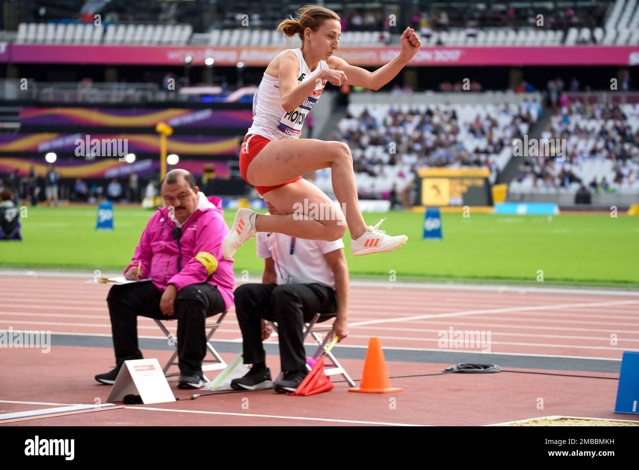 Marta Piotrowska Long Jump T37 atleta che gareggia ai Campionati mondiali di atletica Para 2017 allo Stadio Olimpico di Londra, Regno Unito. Atleta polacco Foto Stock