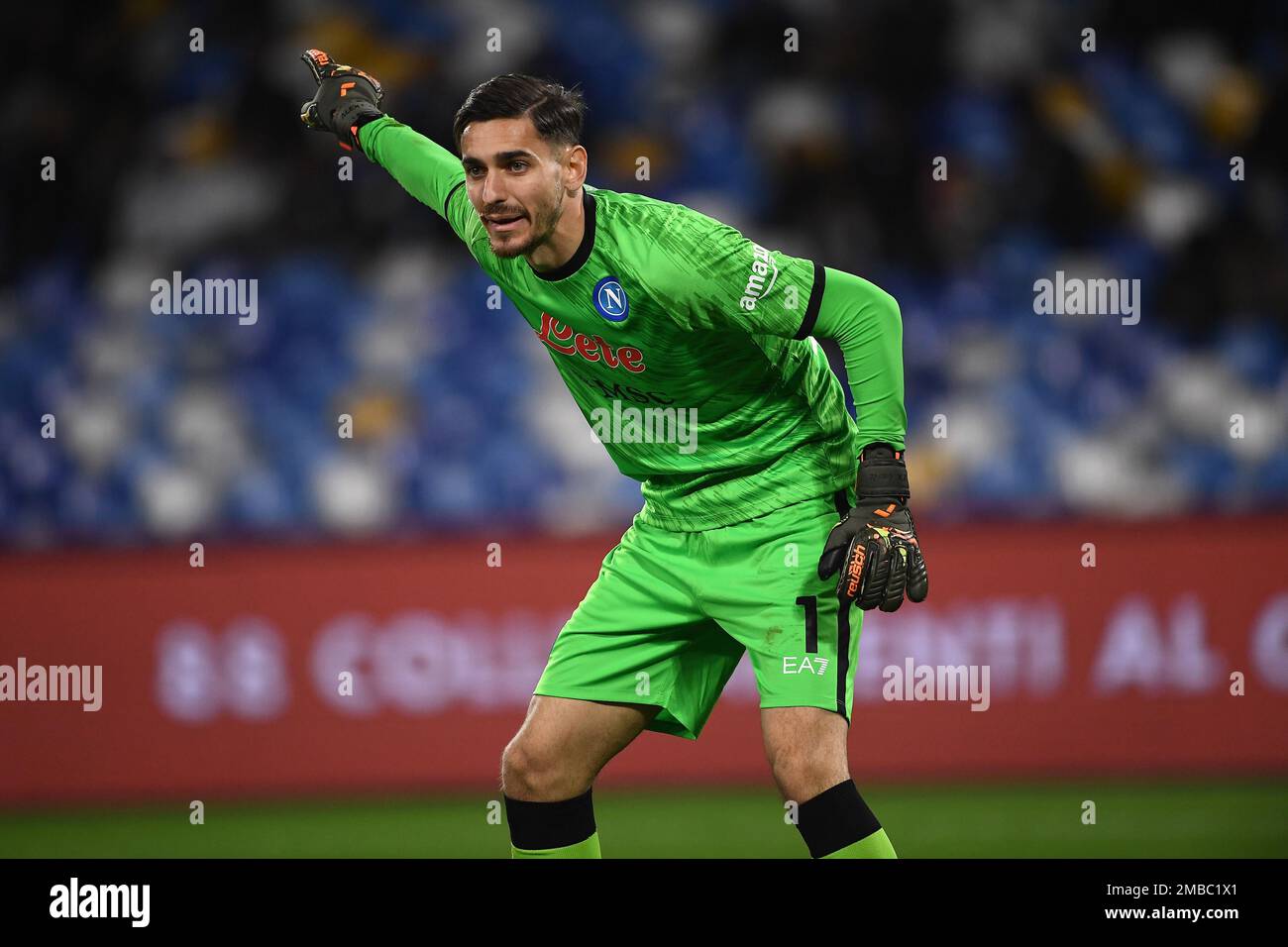 NAPOLI, ITALIA - GENNAIO 17: Alex Meret della SSC Napoli in azione durante il round della Coppa Italia tra SSC Napoli e i Cremonesi americani allo Stadio Diego arma Foto Stock
