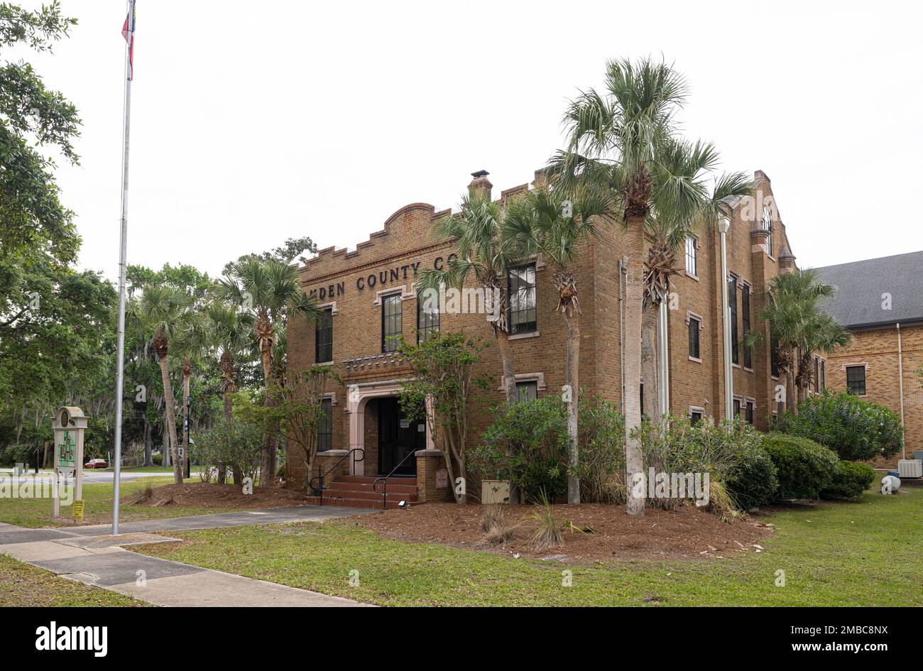 Woodbine, Georgia, USA - 16 aprile 2022: Il vecchio tribunale della contea di Camden Foto Stock