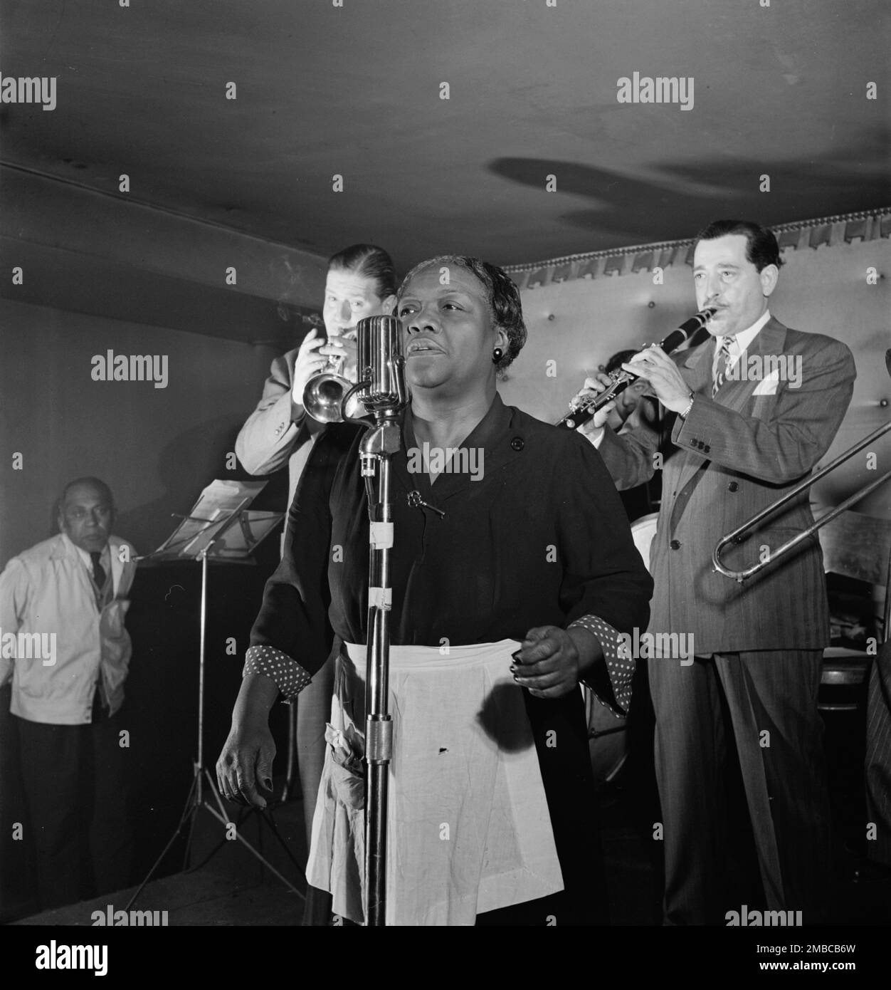 Ritratto di Tony Parenti e Wild Bill Davison, Jimmy Ryan's (Club), New York, N.Y., ca. Agosto 1946. Foto Stock