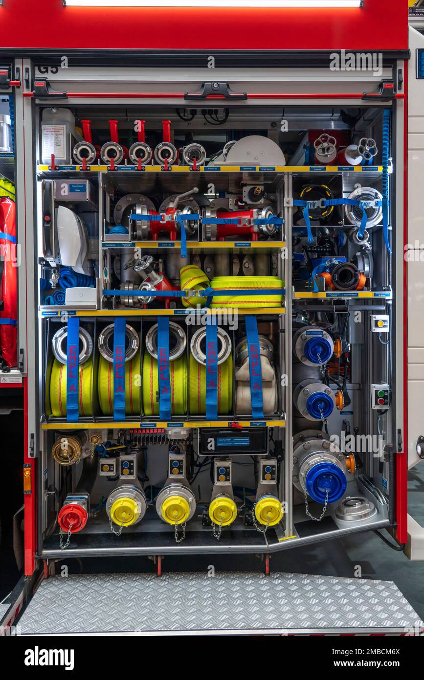 Motopompa antincendio, veicolo antincendio, attrezzature, fiera Interschutz 2022 di Hannover, la più grande fiera al mondo per la lotta antincendio, soccorritore servic Foto Stock