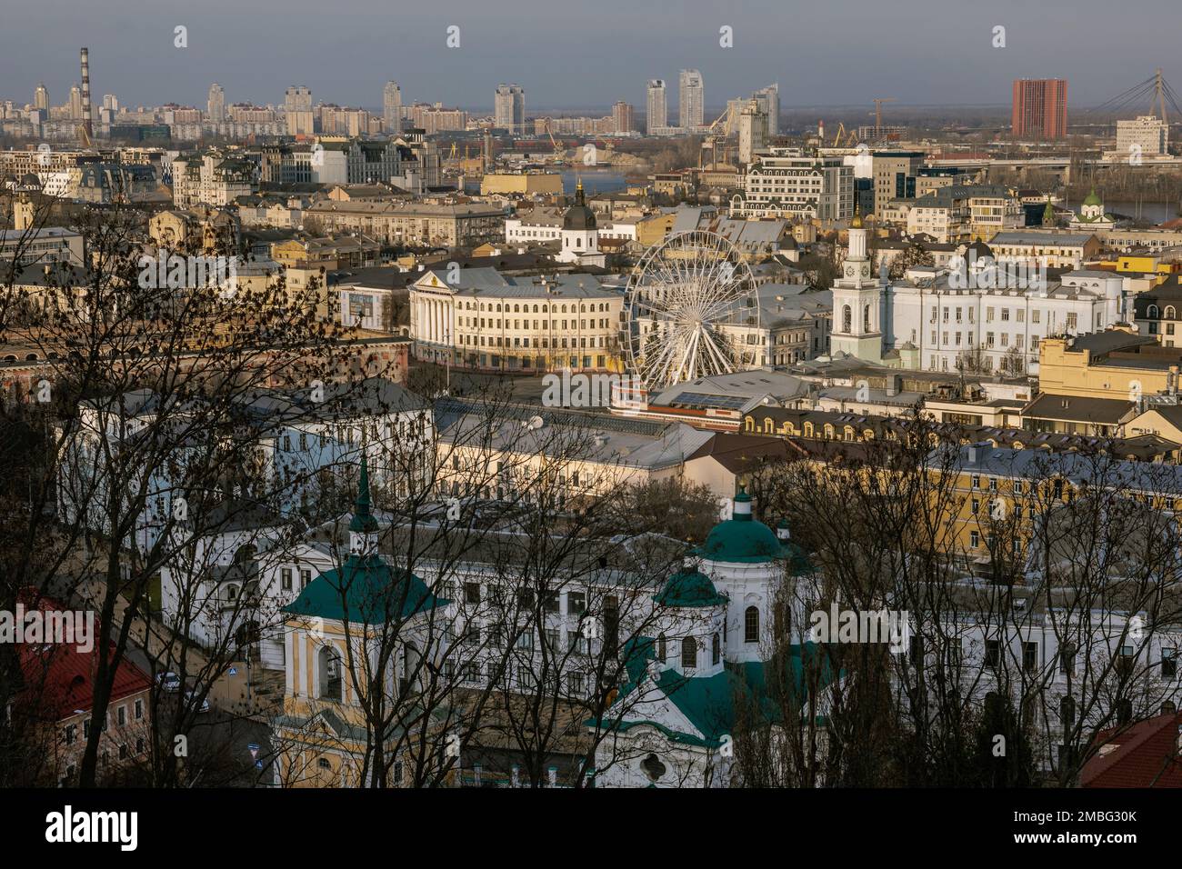 KIEV, UCRAINA - 03 GENNAIO 2023: Vista sul distretto di Podil di Kiev Foto Stock