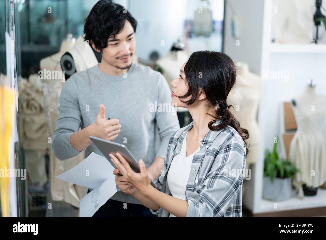 Due stilisti di moda Foto Stock