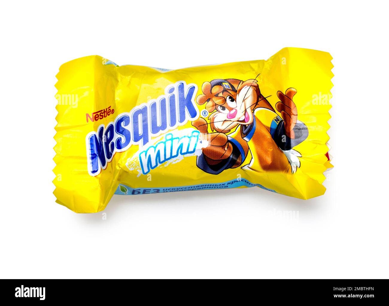 Chisinau, Moldavia marzo 14 2016:. Barra di cereali Nesquik isolata su sfondo bianco. Nesquik è un marchio di prodotti della società svizzera Nestlé. Foto Stock