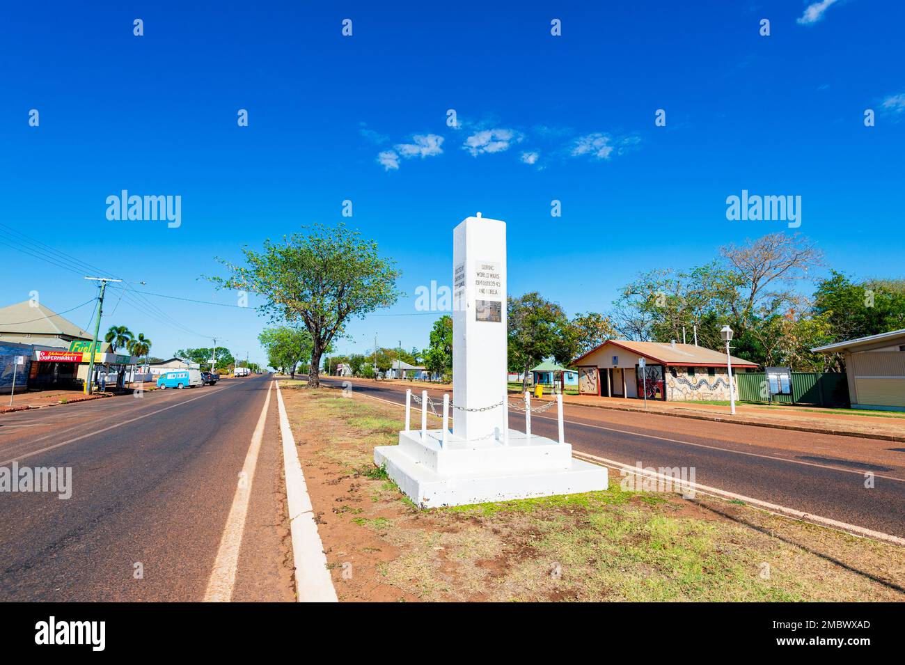 Strada principale di Normanton, una piccola cittadina nel Golfo di Carpentaria, Queensland Settentrionale, QLD, Australia Foto Stock