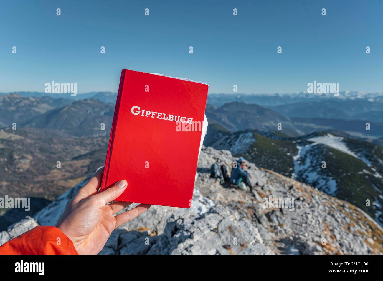Libro di vertice, in cima alle Alpi di Guffert, Brandenberg, Tirolo, Austria Foto Stock