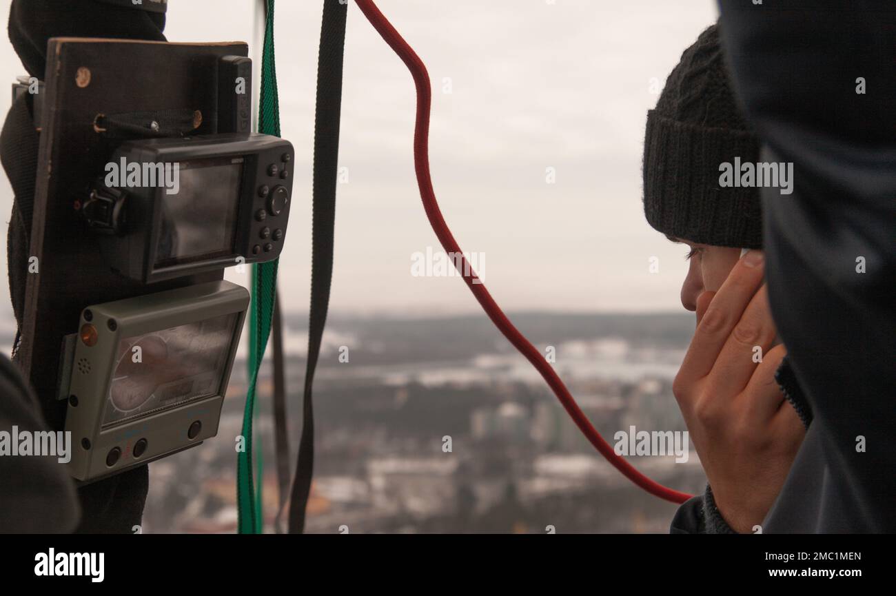 Foto scattate da una mongolfiera mentre il viaggio è stato acquistato per il mio parente come regalo di compleanno. Il tempo era appannato, ma il cielo era limpido. Foto Stock