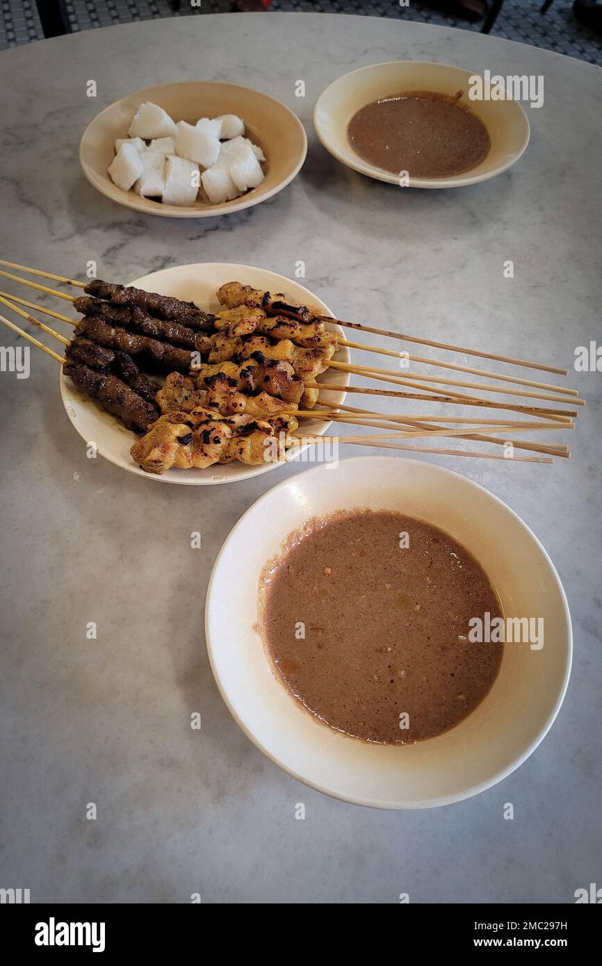 Tradizionale pasto Asiatico Satay Foto Stock