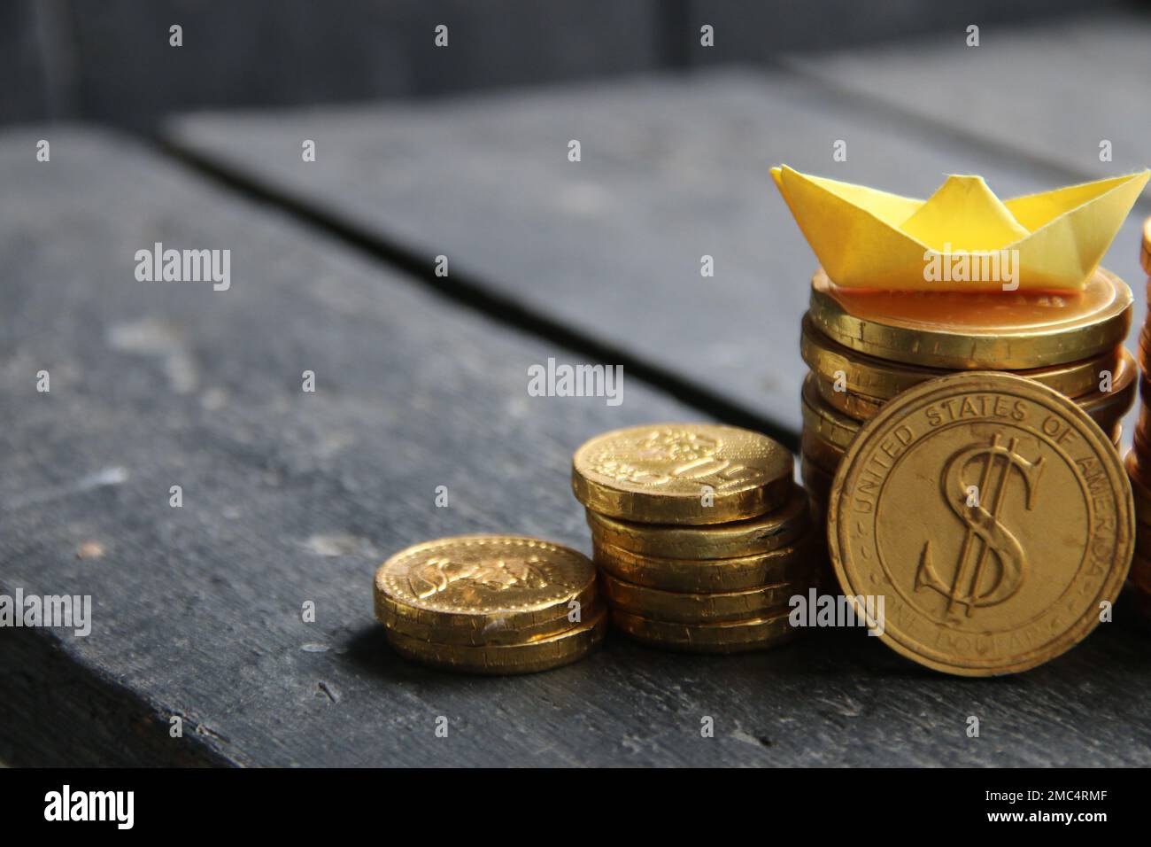 Concetto di processo di successo per la crescita aziendale. Profitto di investimento e idea di deposito. Foto Stock