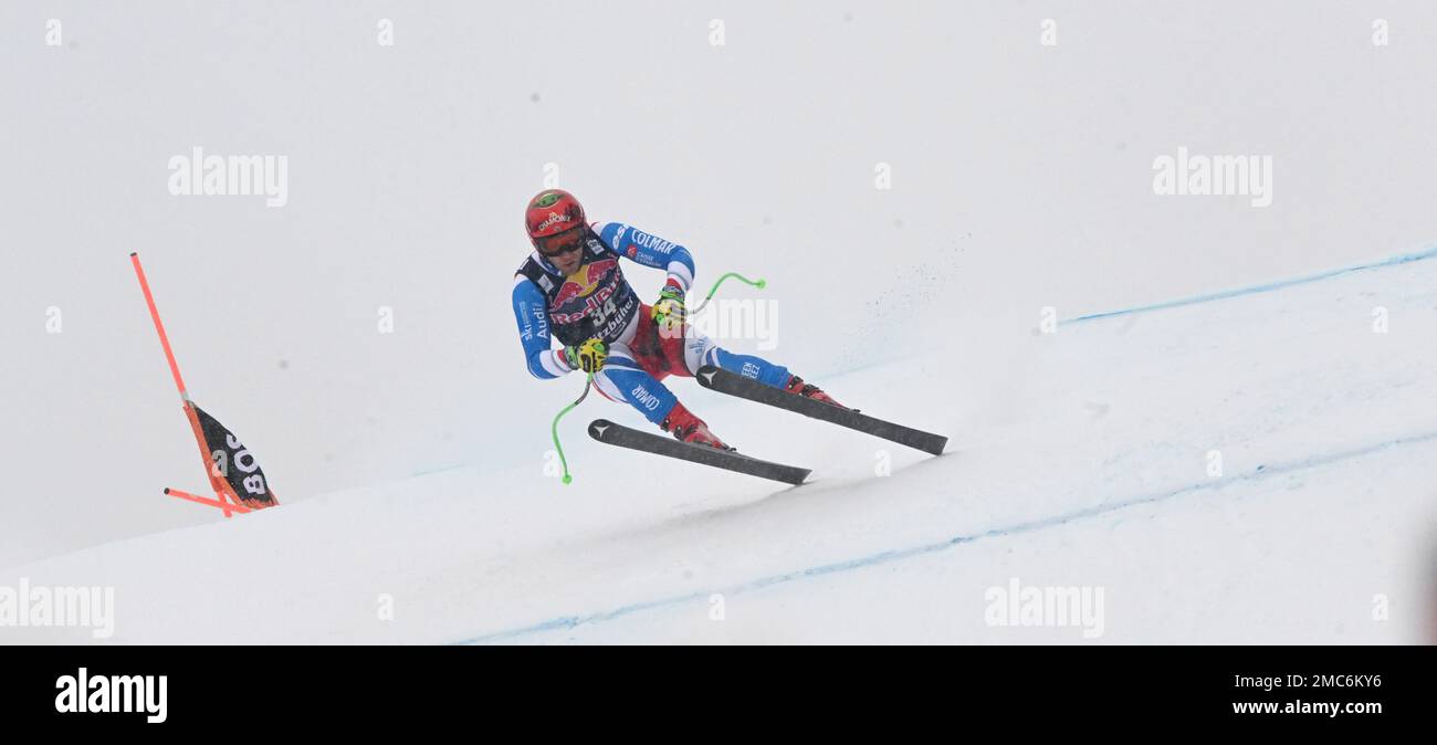 21 gennaio 2023, Austria, Kitzbühel: Il pilota di sci francese Blaise Giezendanner compete nella gara di discesa sulla Streif alla Hahnenkamm Race 83rd. Foto: Felix Hörhager/dpa Foto Stock