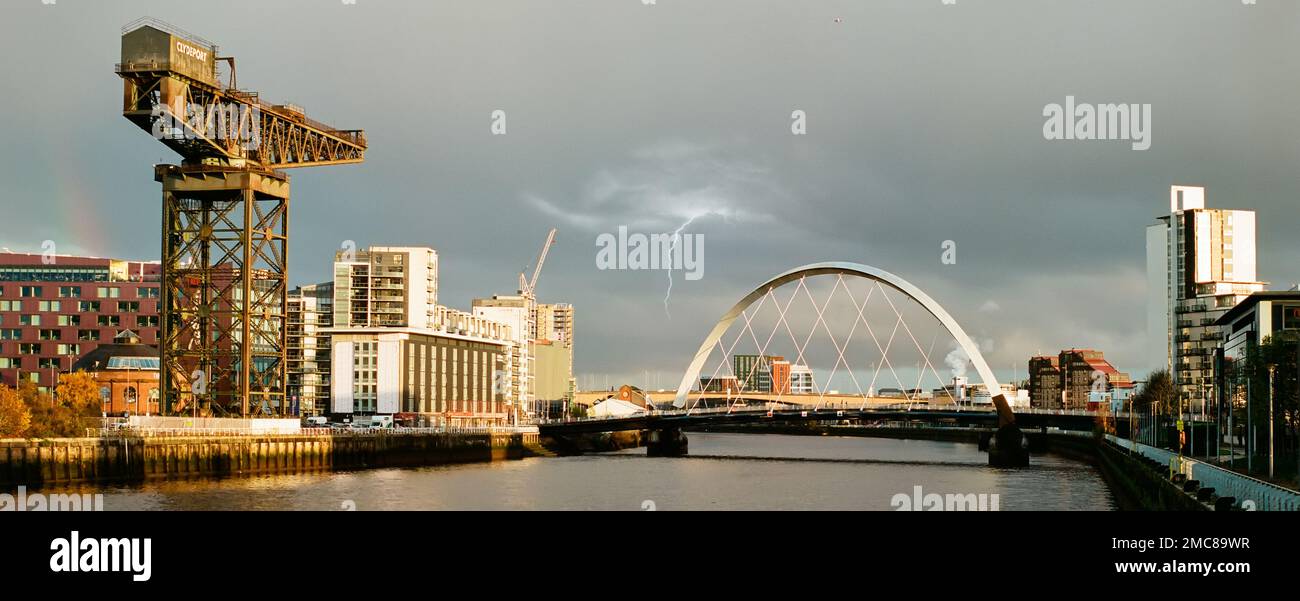 Gru navale ridondante a Finnieston presso il fiume Clyde Foto Stock