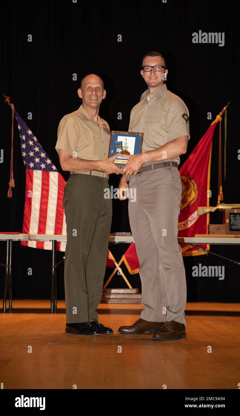 Adam Fitzpatrick non solo ha rivendicato la vittoria, ma ha stabilito un nuovo record nel Marine Corps Match con il suo punteggio di 200-17x al 61st Interservice Rifle Championships di Quantico, Virginia. Il punteggio di questo soldato ha battuto il record del 2019 di 200-15x stabilito dallo staff Sgt. Rodi del corpo Marino. Questo corso di fuoco comprendeva 20 colpi in piedi a fuoco rapido da 300 metri, con un limite di tempo di 70 secondi per ogni corda da 10 colpi. Foto Stock