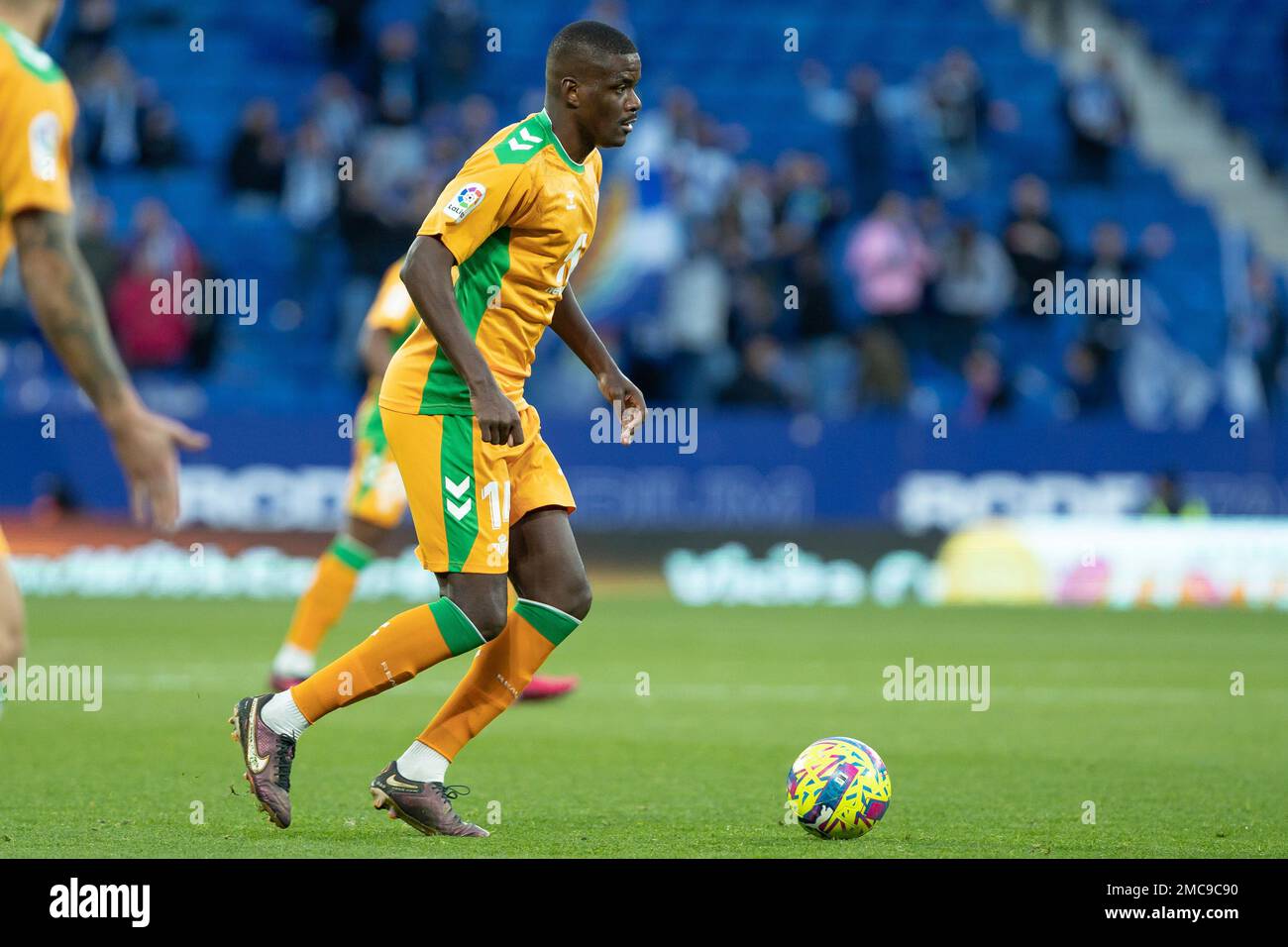 William Carvalho di Real Betis Balompie durante la partita Liga tra RCD Espanyol e Real Betis allo stadio RCDE di Cornella, Spagna. Foto Stock