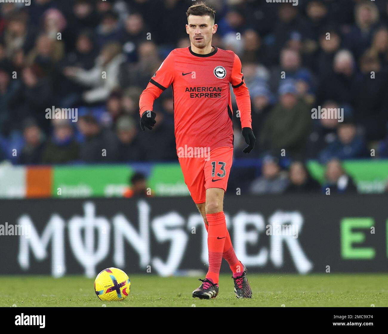 Leicester, Inghilterra, 21st gennaio 2023. Pascal Gross of Brighton durante la partita della Premier League al King Power Stadium di Leicester. L'immagine di credito dovrebbe essere: Darren Staples / Sportimage Foto Stock