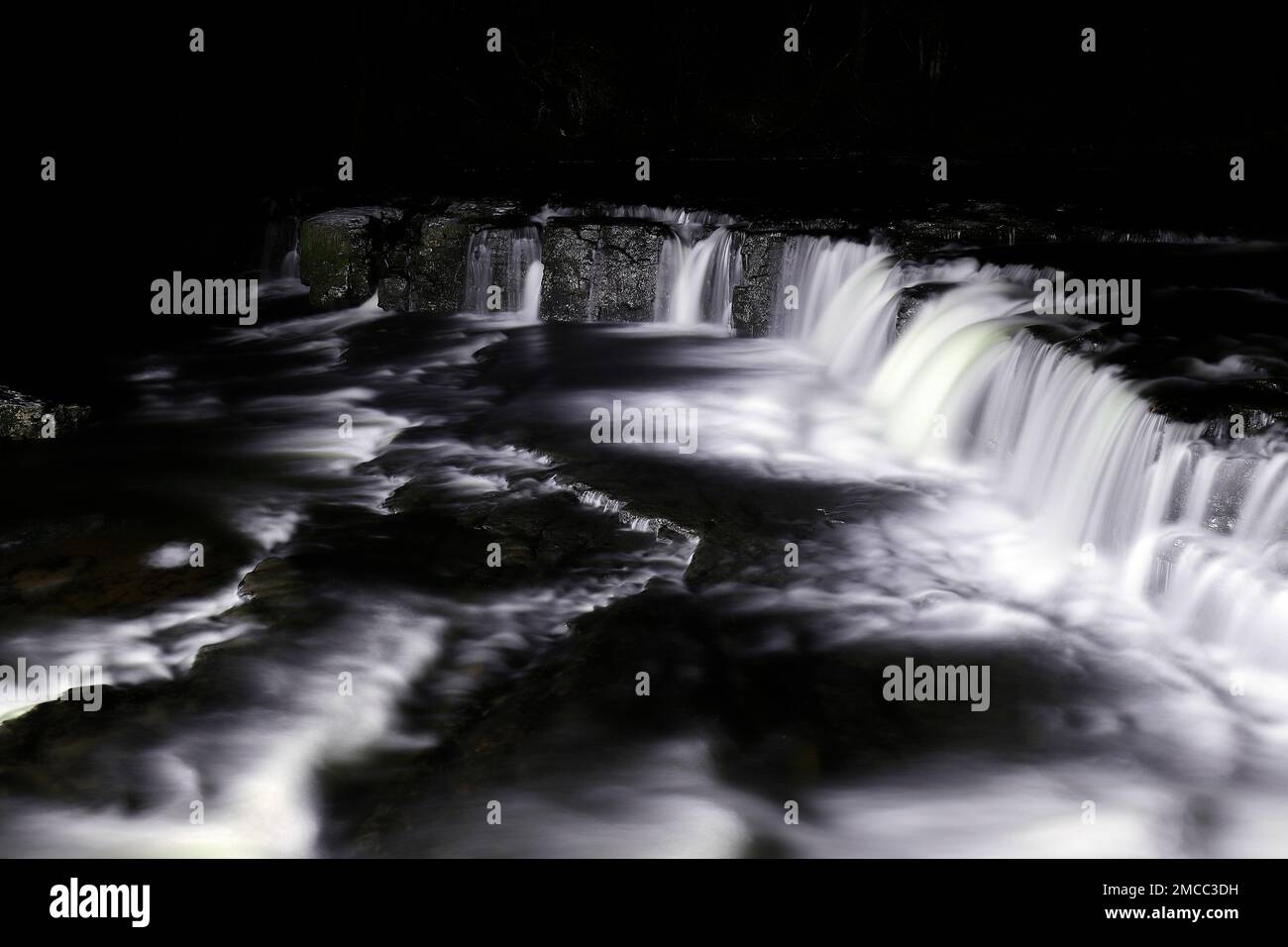 Cascate di Aysgarth nelle bellissime Yorkshire Dales nel North Yorkshire, Regno Unito Foto Stock