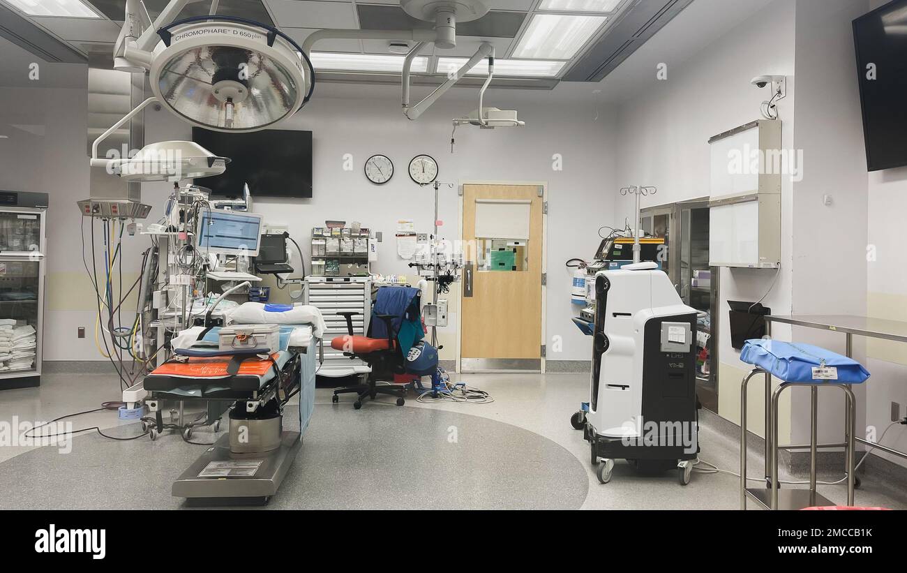 Corridoi ospedalieri e macchine operatorie O locali vuoti Foto Stock