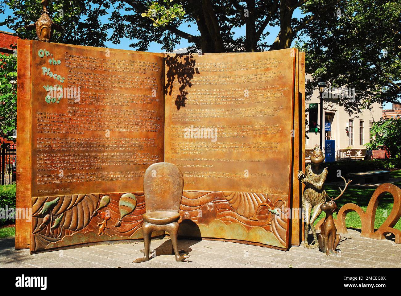 Opere d'arte che ripropone il libro del Dr Seuss Oh The Places You'll Go, al Dr Seuss Memorial Garden a Springfield, ma Foto Stock