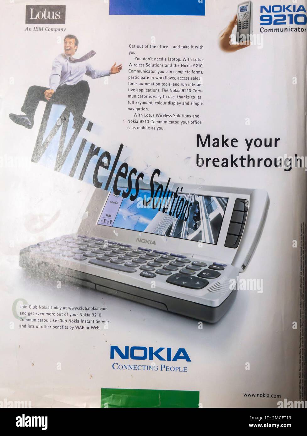 Nokia 9210 communicator annuncio in TIME Magazine - 30 luglio 2001. Annunci sui telefoni cellulari. Telefono cellulare vecchio annuncio. Primi annunci cellulari. Foto Stock