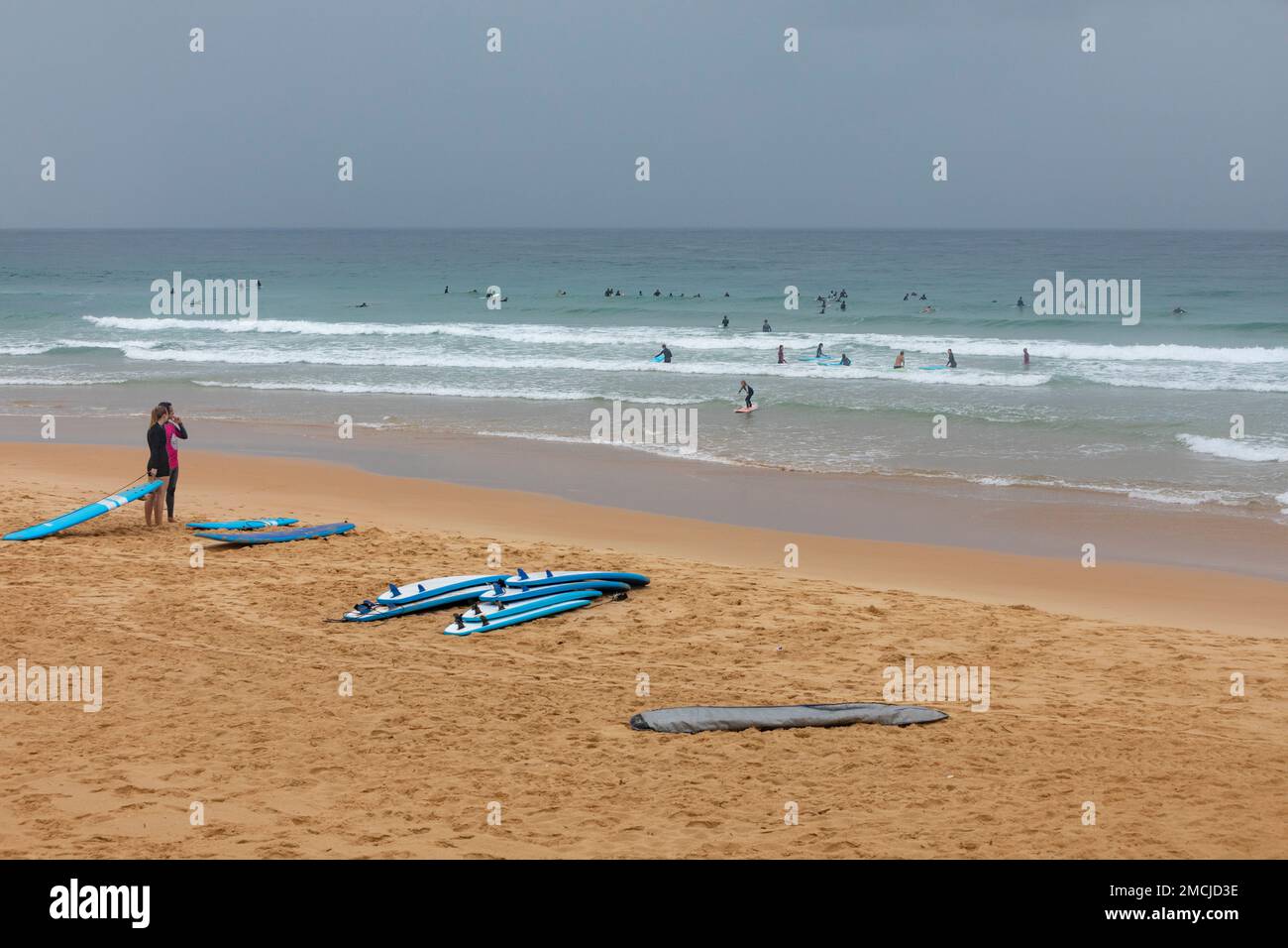 Lezione di surf a Manly Beach Sydney, NSW, Australia Foto Stock