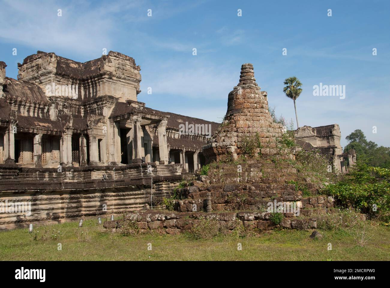 Vecchio stupa, Angkor Wat tempio, Siem Riep, Cambogia Foto Stock