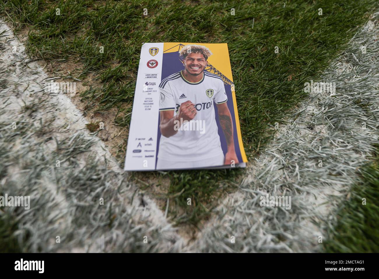 Leeds, Regno Unito. 22nd Jan, 2023. Georginio Rutter #24 di Leeds United sulla prima copertina del programma di giornata delle partite di oggi durante la partita della Premier League Leeds United vs Brentford a Elland Road, Leeds, Regno Unito, 22nd gennaio 2023 (Foto di Mark Cosgrove/News Images) a Leeds, Regno Unito il 1/22/2023. (Foto di Mark Cosgrove/News Images/Sipa USA) Credit: Sipa USA/Alamy Live News Foto Stock