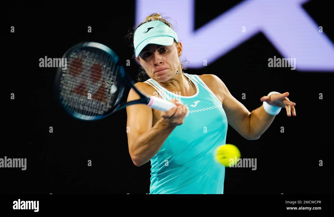 Magda Linette di Polonia in azione durante il terzo round dell'Australian Open 2023, torneo di tennis Grand Slam il 21 gennaio 2023 a Melbourne, Australia - Foto: Rob Prange/DPPI/LiveMedia Foto Stock