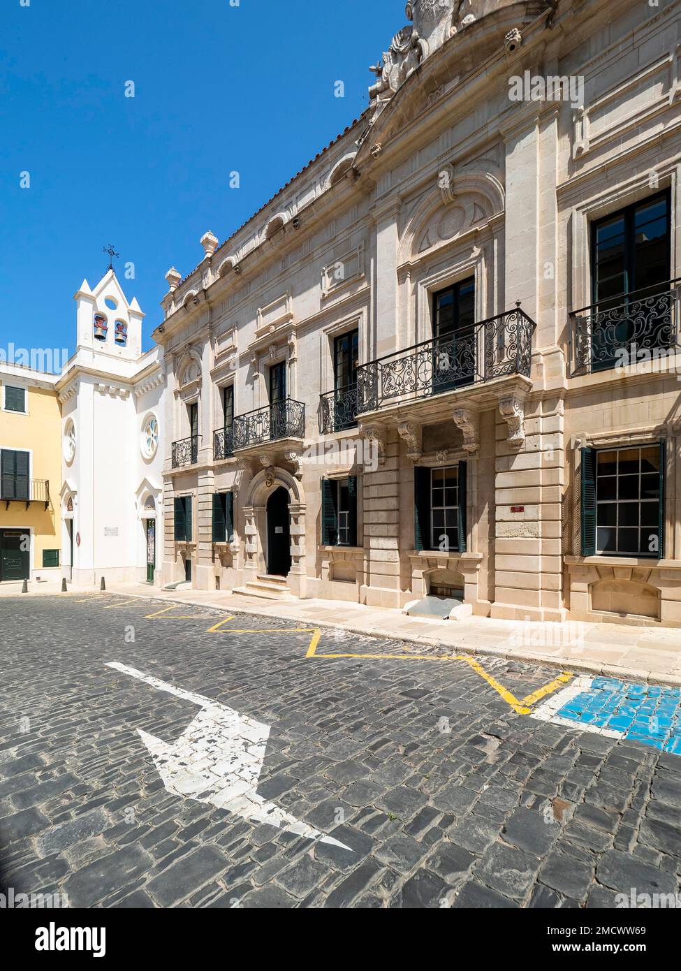 Ajuntament de Mao, nel centro storico di Mahon, Port de Mao, Minorca, Isole Baleari, Isole Baleari, Mar Mediterraneo, Spagna Foto Stock