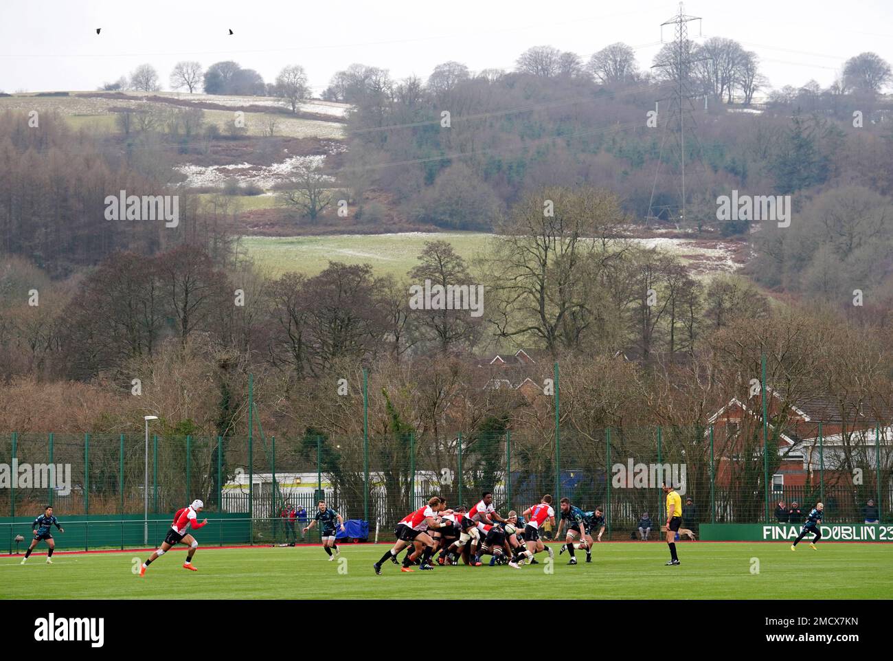 Una visione generale del gioco durante la partita DI EPCR Challenge Cup al CCB Centre for Sporting Excellence, Ystrad Mynach. Data immagine: Domenica 22 gennaio 2023. Foto Stock