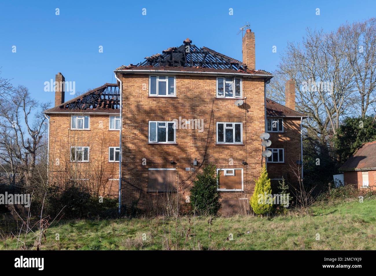 I resti di un edificio di appartamenti che è stato distrutto da un incendio, Southend Road, Beckenham, Londra, Regno Unito. 21 gennaio 2023 Foto Stock