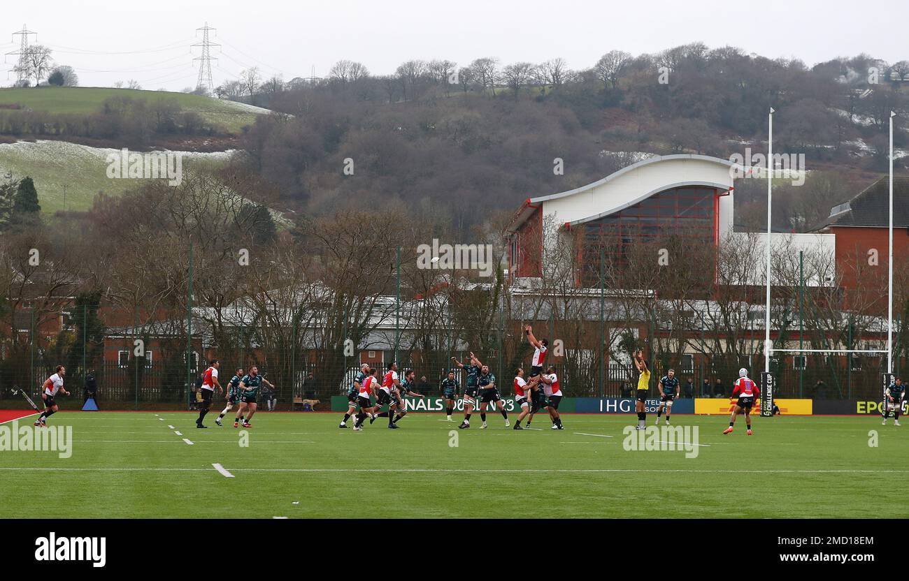 Ystrad Mynach, Regno Unito. 22nd Jan, 2023. Vista generale di una linea . European Challenge Cup rugby, pool B match, Dragons contro Emirates Lions al CCBC Centre for Sporting Excellence di Ystrad Mynach, Galles, domenica 22nd gennaio 2023. pic di Andrew Orchard/Andrew Orchard sports photography/Alamy Live news Credit: Andrew Orchard sports photography/Alamy Live News Foto Stock