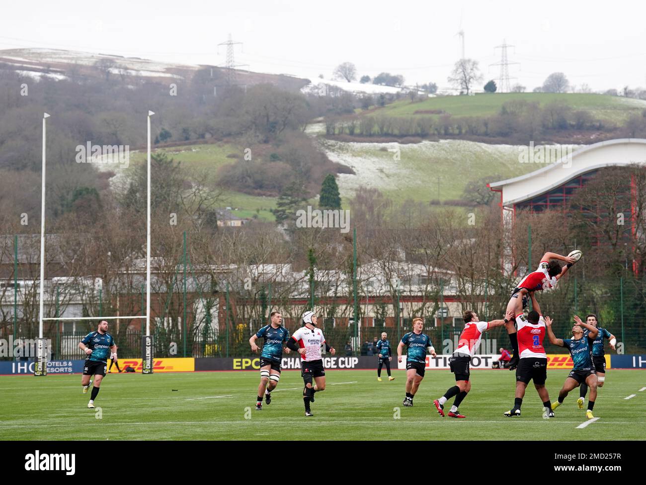 Emile van Heerden di Emirates Lions in azione durante la partita DI EPCR Challenge Cup presso il CCB Centre for Sporting Excellence, Ystrad Mynach. Data immagine: Domenica 22 gennaio 2023. Foto Stock