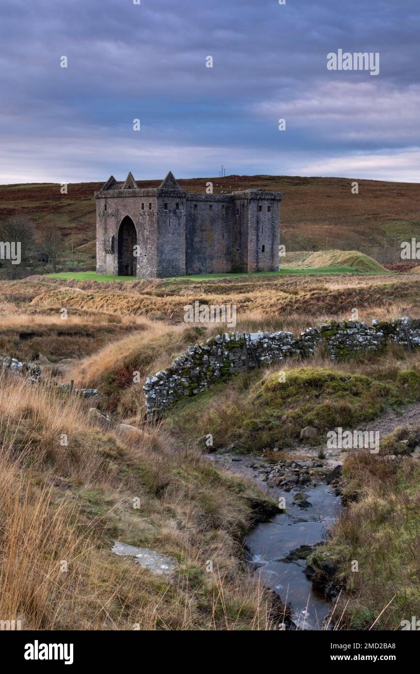 Hermitage Castle, Liddesdale, Hawick, Roxburghshire, Scottish Borders, Scozia, Regno Unito Foto Stock
