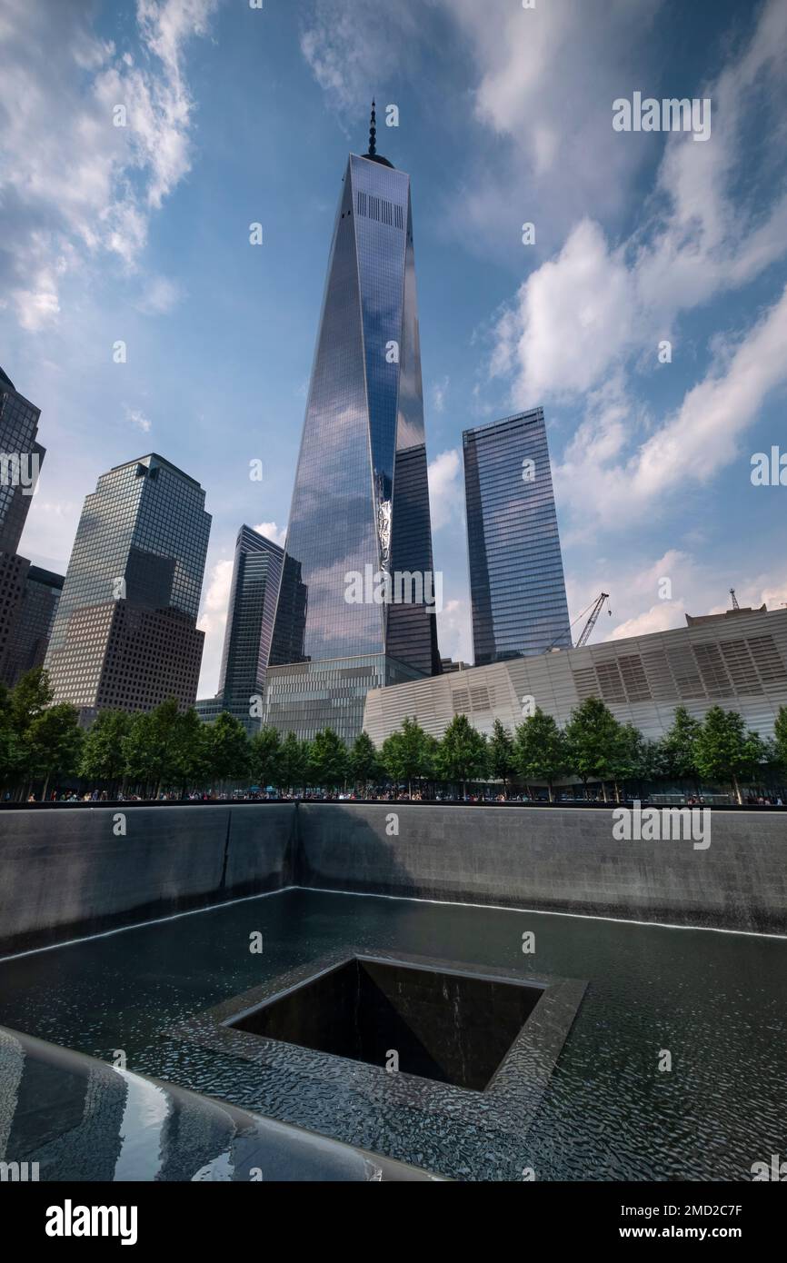La One World Trade Center e il Ground Zero Memorial, Manhattan, New York, Stati Uniti d'America Foto Stock