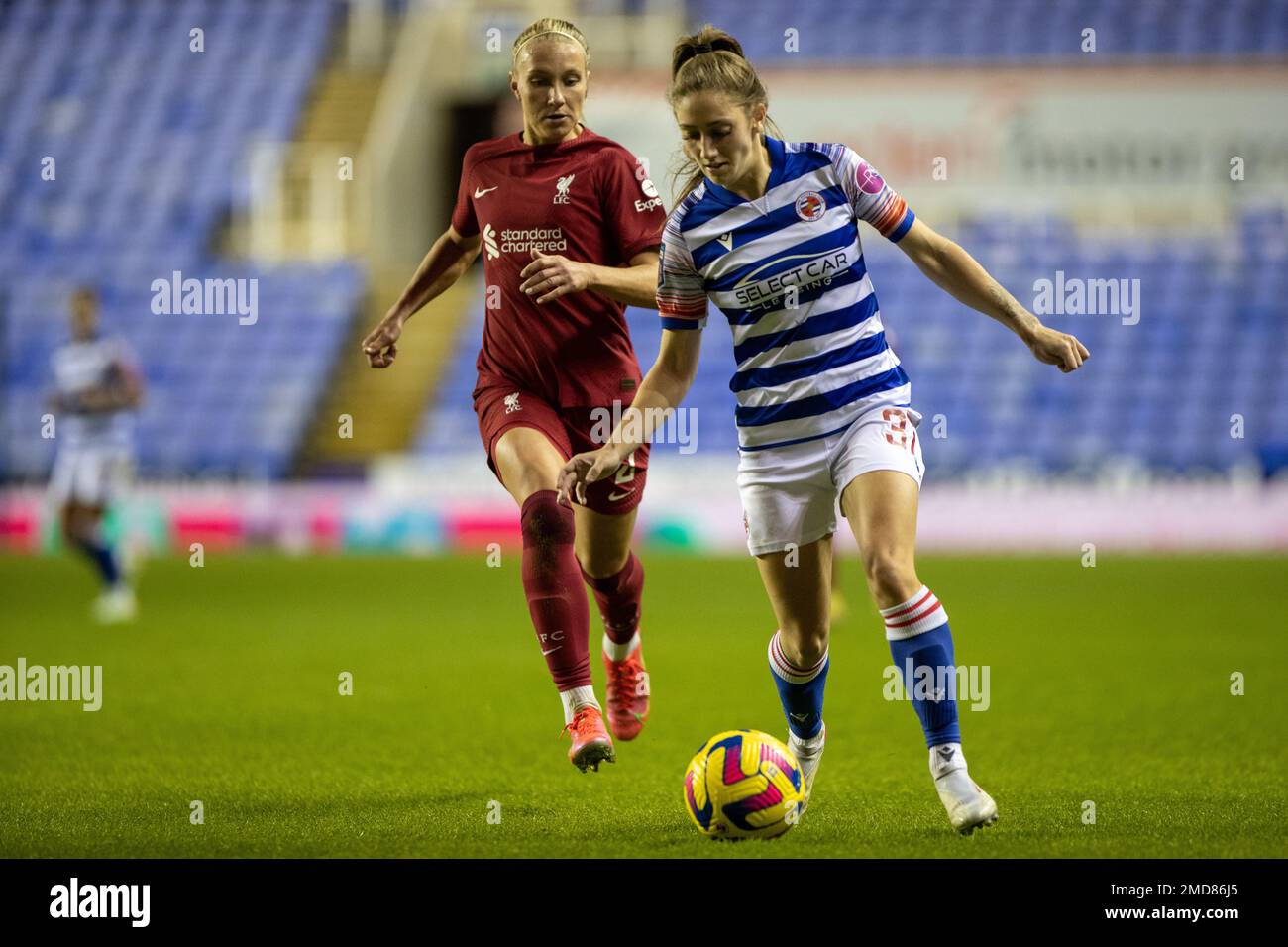 24 novembre 2022. . Barclays gioco di Super League femminile tra Reading e Liverpool, Select Car Leasing Stadium (Reading). Foto Stock 24 novembre 2022. . Barclays gioco di Super League femminile tra Reading e Liverpool, Select Car Leasing Stadium (Reading). Foto Stock