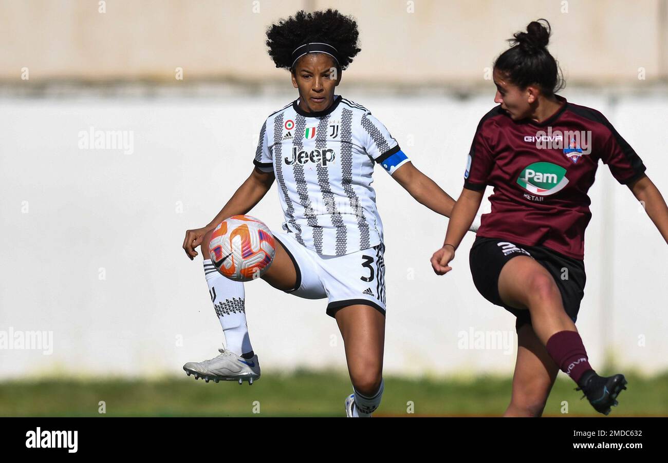 Sara Gama (3) Juventus Women durante il Campionato Italiano di Calcio a Women 2022/2023 match tra Pomigliano Femminile vs Juventus Women allo stadio Ugo Gobbato di Pomigliano D'Arco (NA), il 21 gennaio 2023 Foto Stock