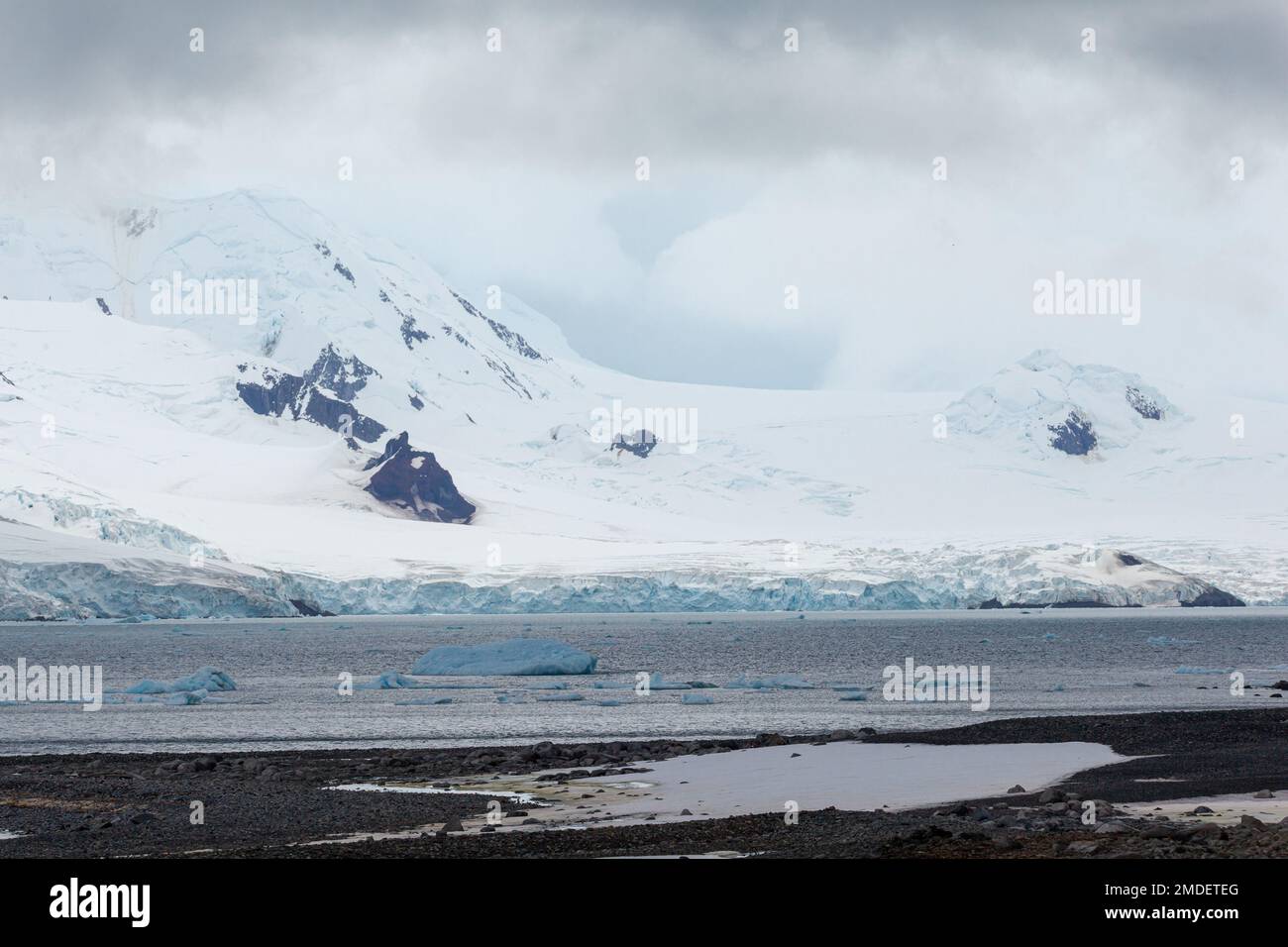 Il cambiamento dei modelli meteorologici nella regione Antartica sta causando grandi variazioni ai ritmi stagionali stabiliti e cambiamenti nell'ambiente fisico Foto Stock