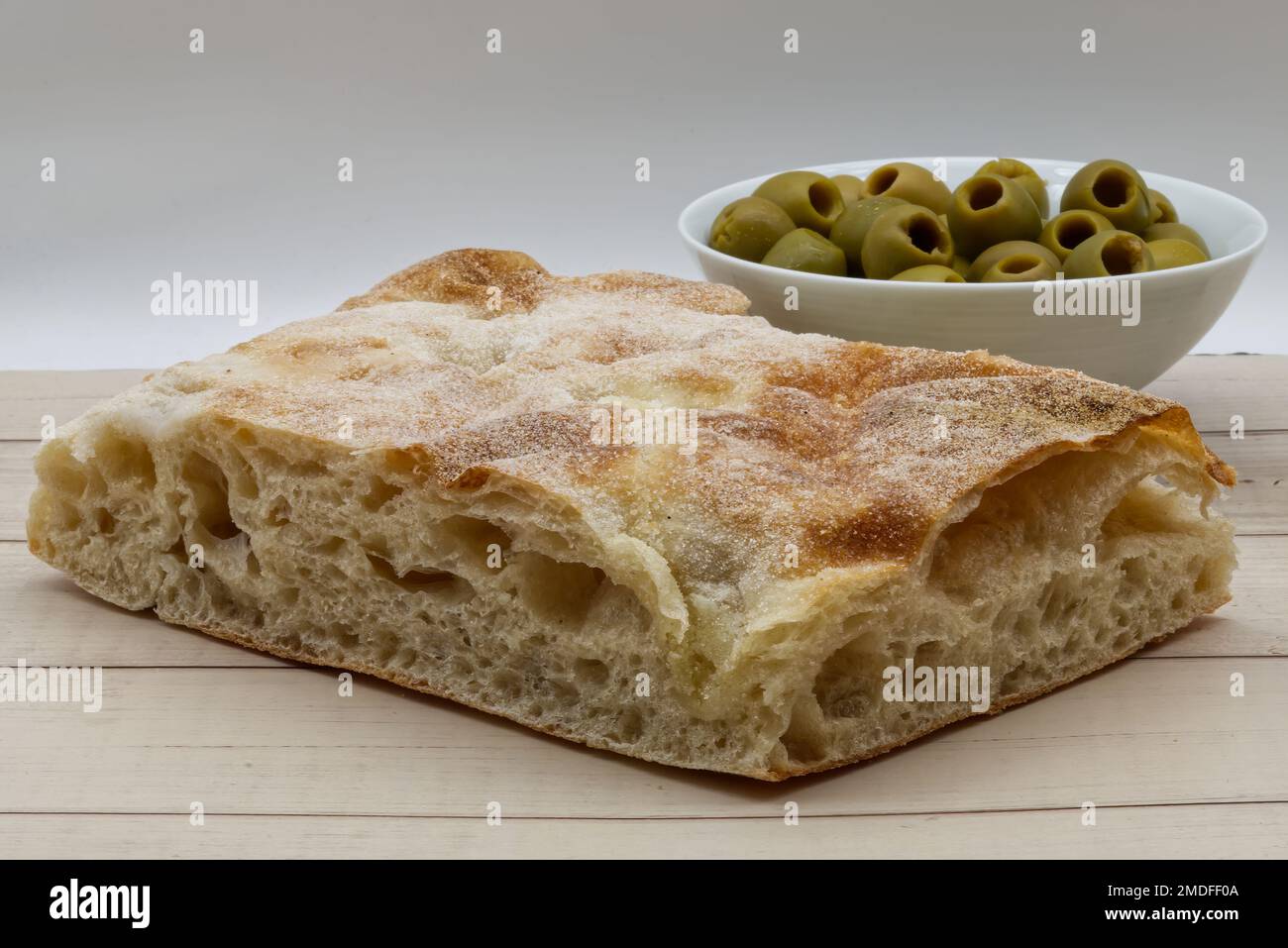 Pinsa Bianca Umbra, tipo di pizza italiana originaria dell'Umbria. Foto Stock