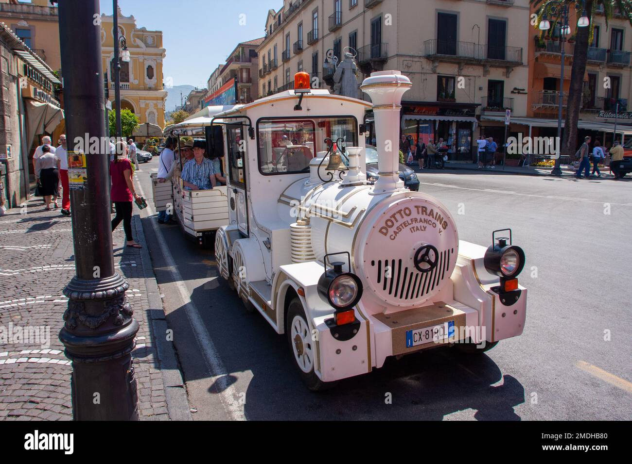 Giro turistico nel centro di Sorrento, Sorrento, Italia Foto Stock