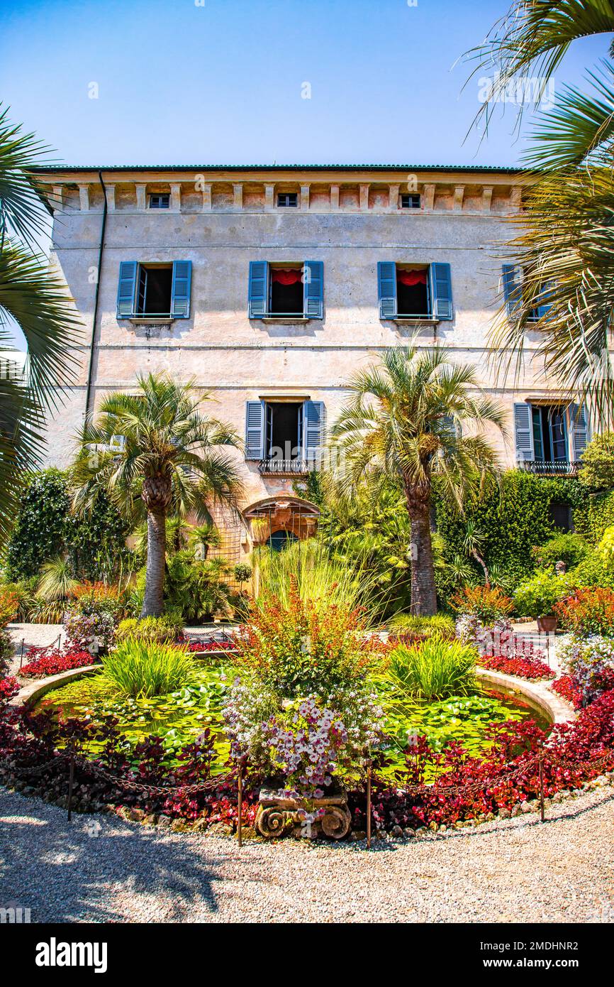 Vista su Isola Madre villa e giardino botanico, nell'arcipelago delle Isole Borromee, Lago maggiore, Italia. Foto Stock