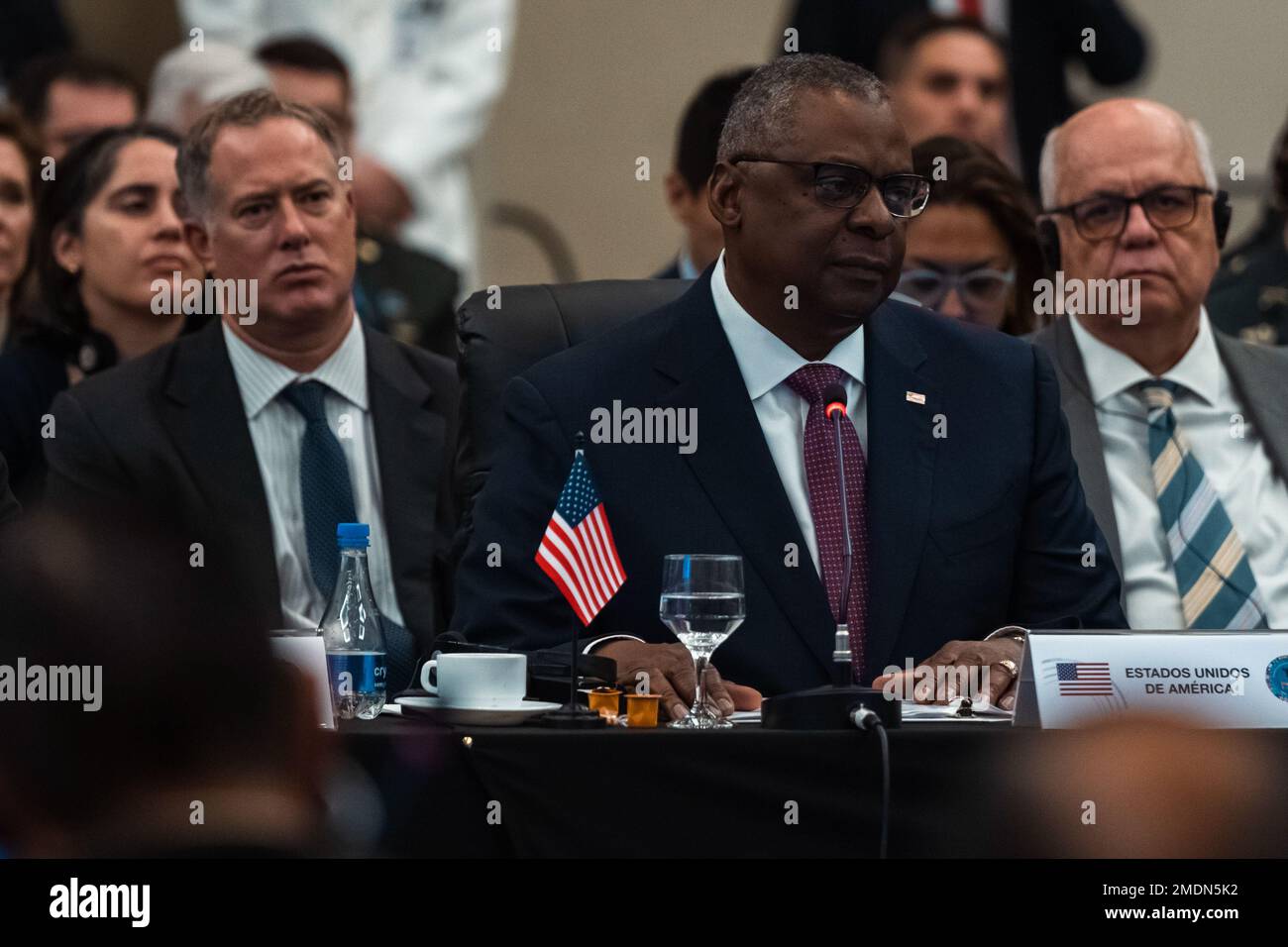 Segretario della Difesa Lloyd. J. Austin III si rivolge alla 15th Conferenza dei Ministri della Difesa delle Americhe (CDMA) a Brasilia, Brasile, 26 luglio 2022. Il CDMA è il principale forum di difesa dell'emisfero occidentale per un impegno di livello strategico tra i funzionari della difesa e della sicurezza nelle Americhe. Questa serie di impegni di alto livello riflette il profondo impegno degli Stati Uniti a collaborare con partner regionali per definire la nostra visione condivisa di una politica democratica, prospera, E sicuro emisfero occidentale.(foto DOD di Chad J. McNeeley) Foto Stock