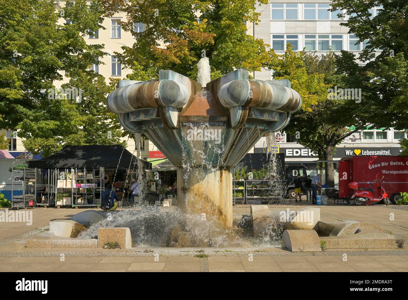 Fontana, lato nord, Wittenbergplatz, Schoeneberg, Berlino, Germania Foto Stock