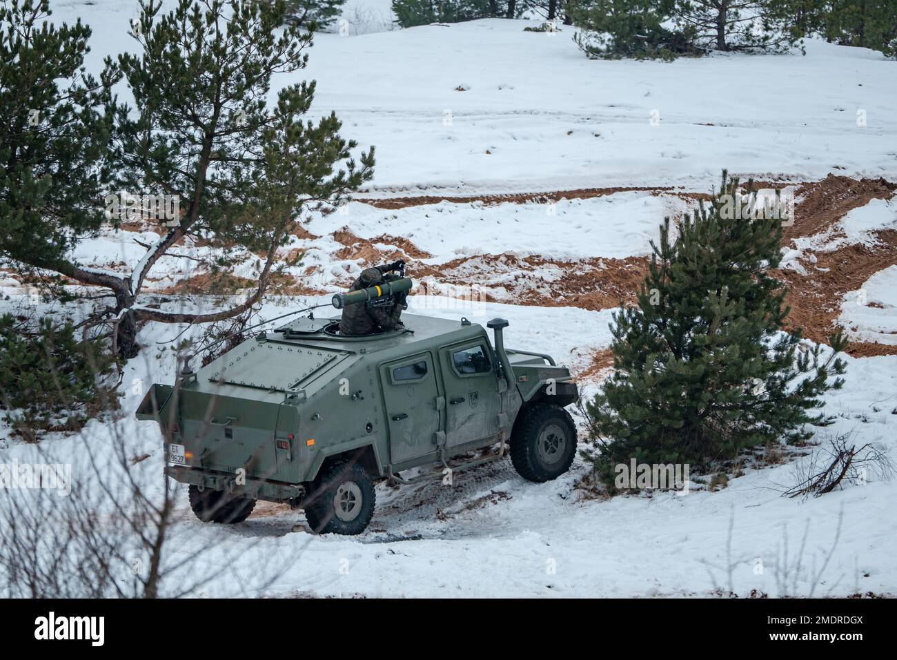 ADAZI, LETTONIA, FEBBRAIO 2018 - veicolo corazzato multiuso URO VAMTAC durante gli esercizi delle forze NATO Foto Stock