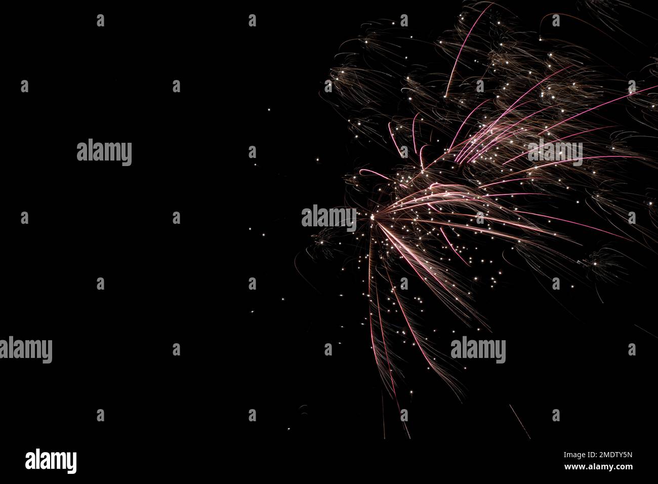 Fotografia reale dei fuochi d'artificio e sfondo astratto colorato dei fuochi d'artificio Foto Stock