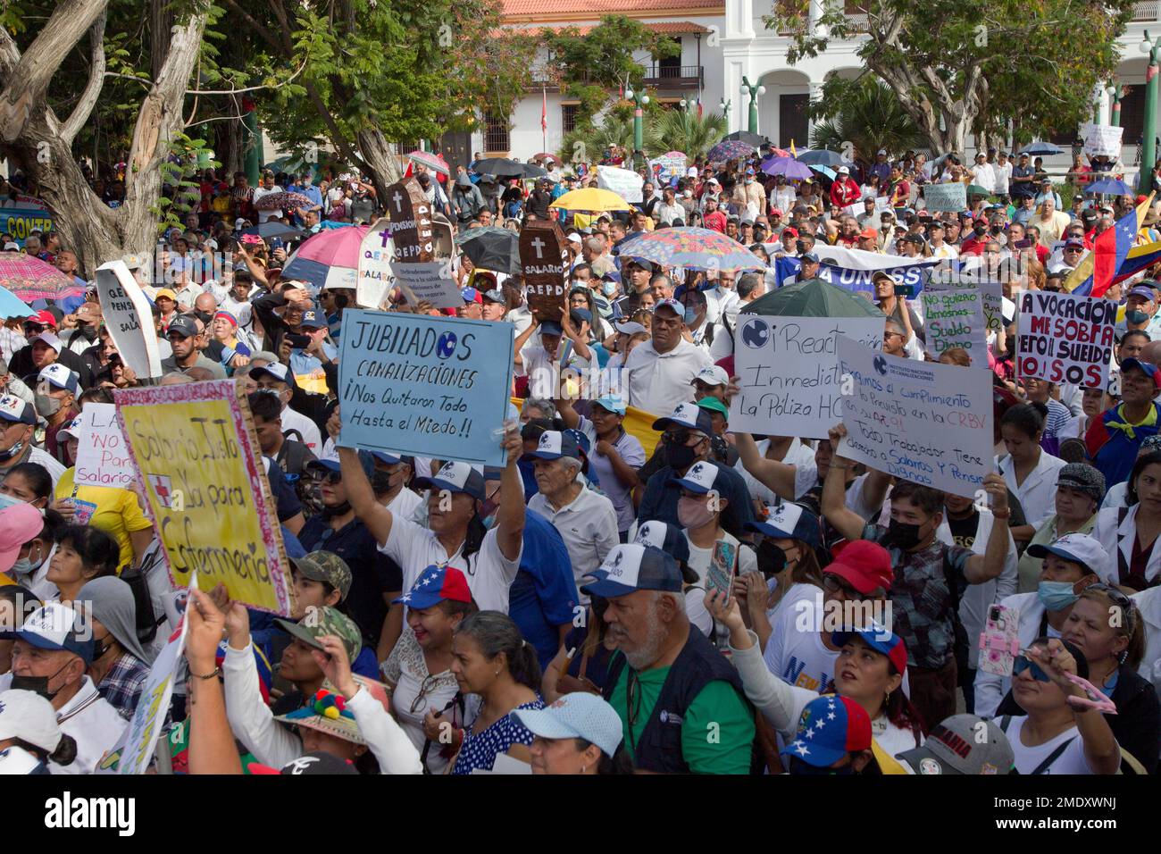 Non esclusiva: 23 gennaio 2023, Marcaibo, Venezuela: Centinaia di venezuelani provenienti da istituzioni pubbliche e private sono scesi in piazza per protestare Foto Stock