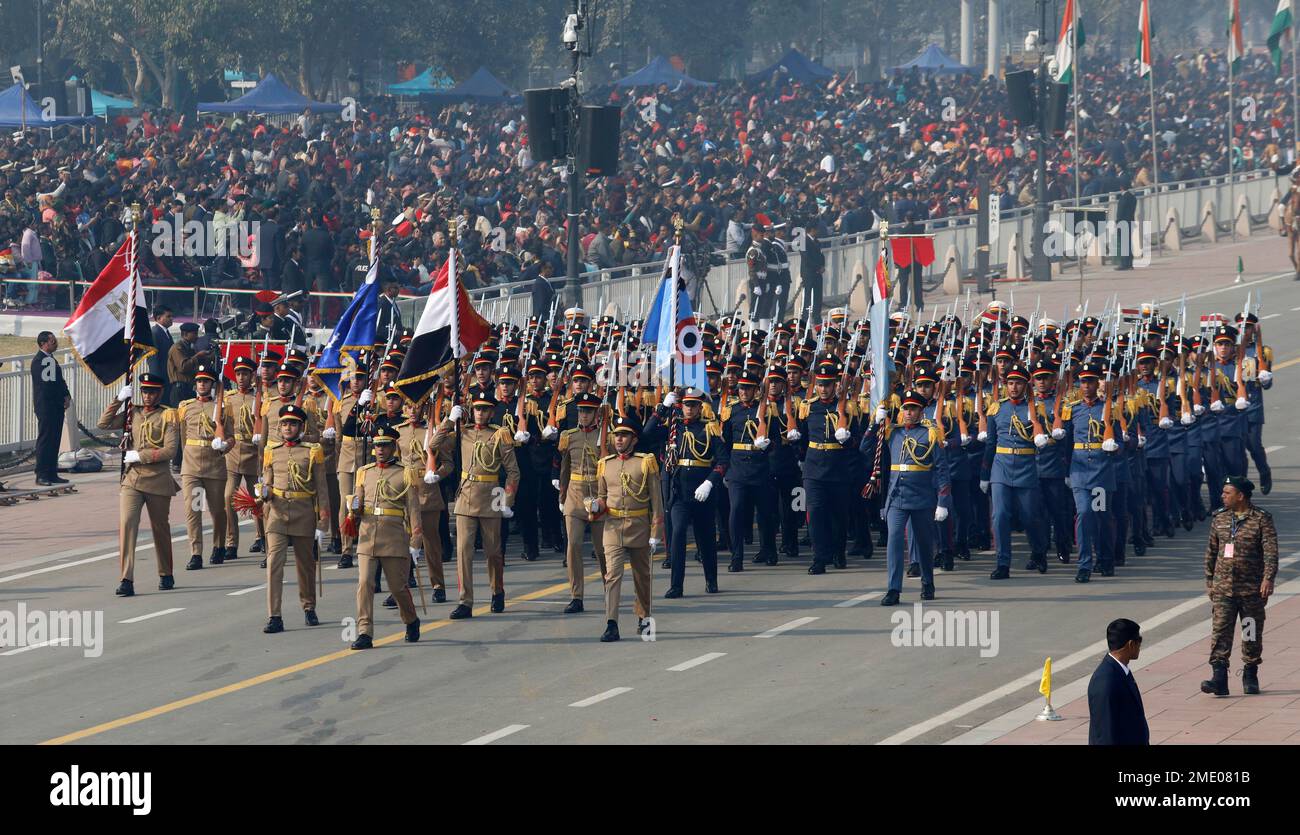 Nuova Delhi, India. 23rd Jan, 2023. I soldati egiziani marciano sul sentiero di Kartvya durante le prove di vestito completo per la prossima parata del Republic Day. L'India festeggerà la sua 74th Giornata della Repubblica il 26 gennaio 2023. Presidente della Repubblica araba d'Egitto, Abdel Fattah El-Sisi è l'ospite principale. Credit: SOPA Images Limited/Alamy Live News Foto Stock