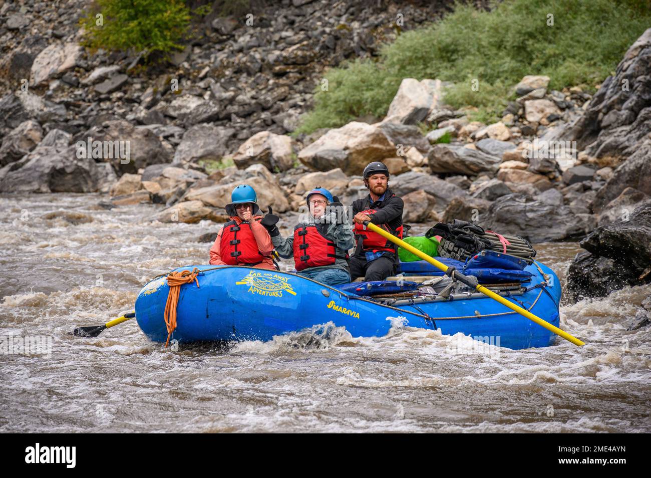 Whitewater Rafting sul Medio forcella Salmon River in Idaho con lontane avventure. Foto Stock