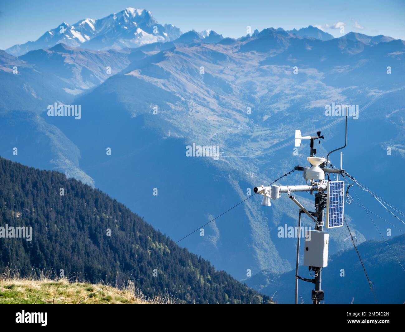 Francia, Auvergne-Rodano-Alpi, stazione di misurazione ambientale nel Parco Nazionale della Vanoise Foto Stock